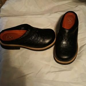 Twisted X Clogs